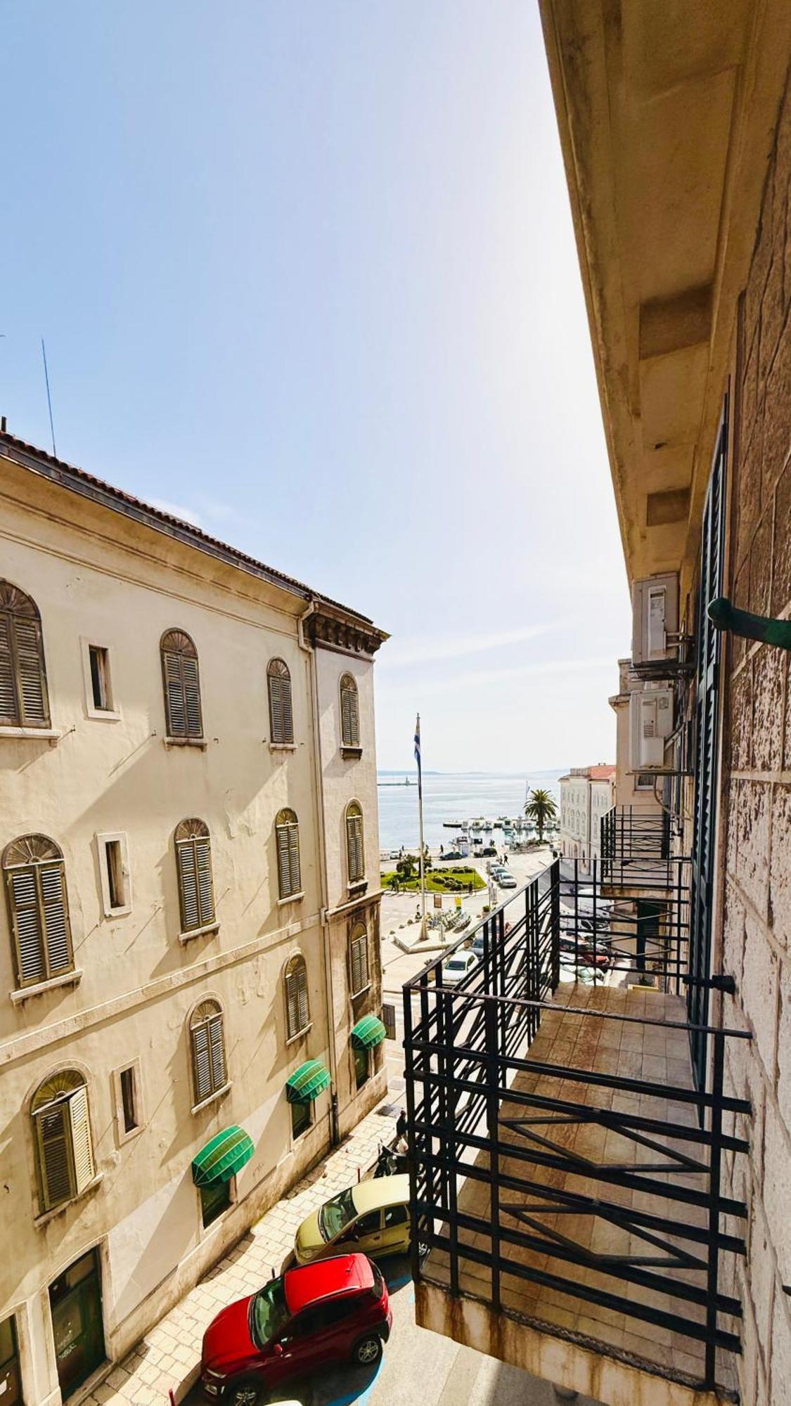 Riva Waterfront Apartments Split Exterior photo
